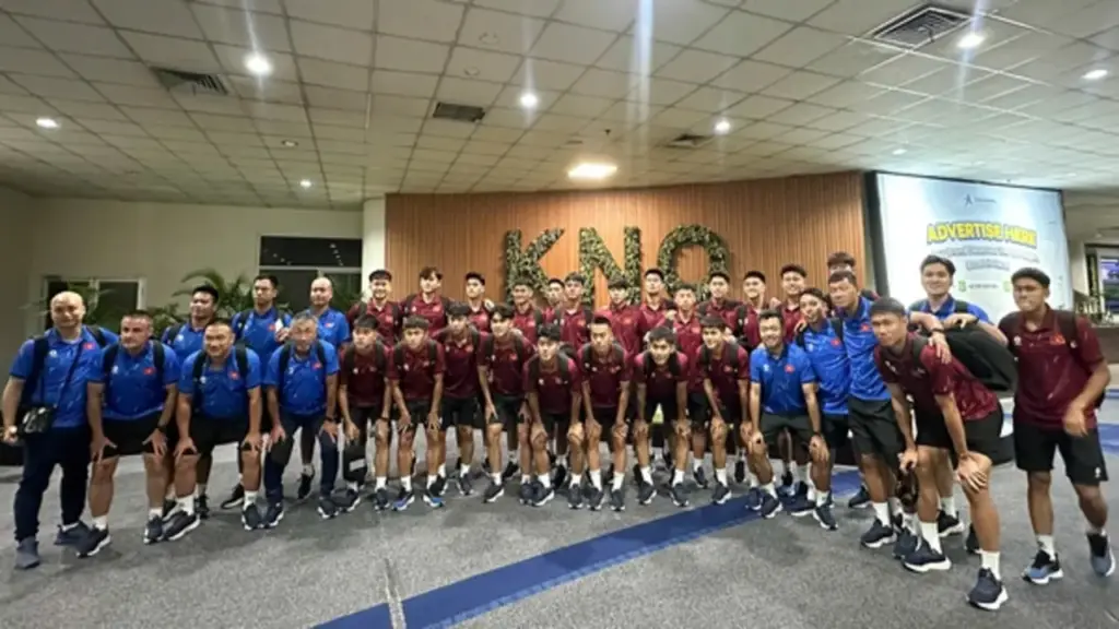 U.19 Việt Nam đến Indonesia an toàn, rất bất ngờ vì...