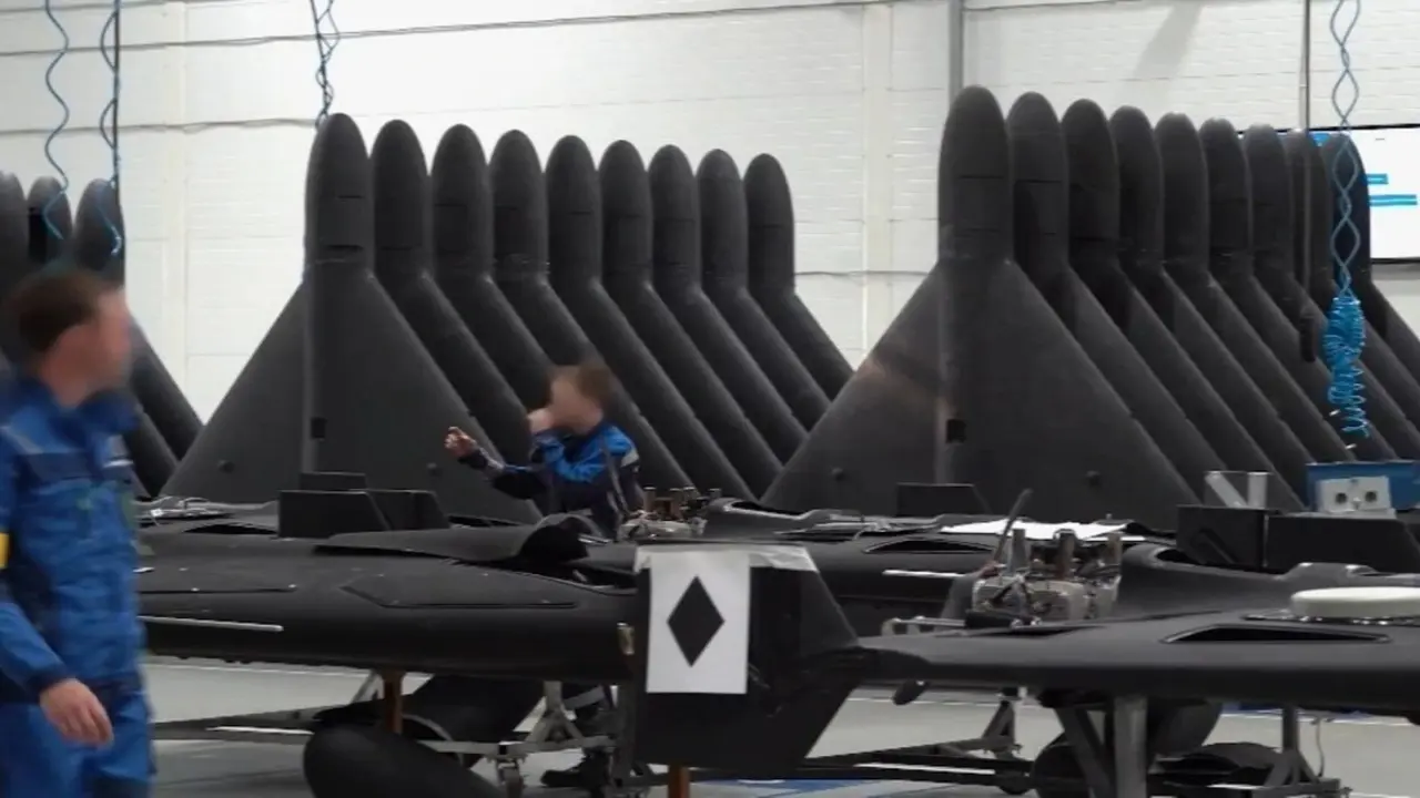 Ukraine báo động bầy đàn UAV của Nga "nói chuyện" với nhau