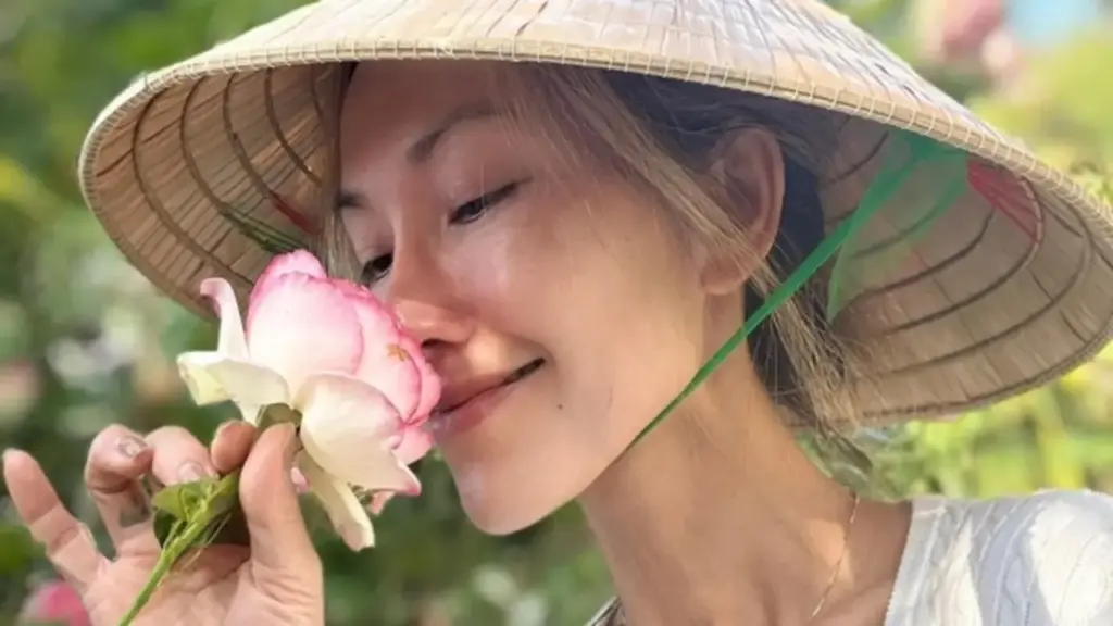 "Út Ráng" Kim Hiền khoe tình yêu đặc biệt sau nhiều thăng trầm