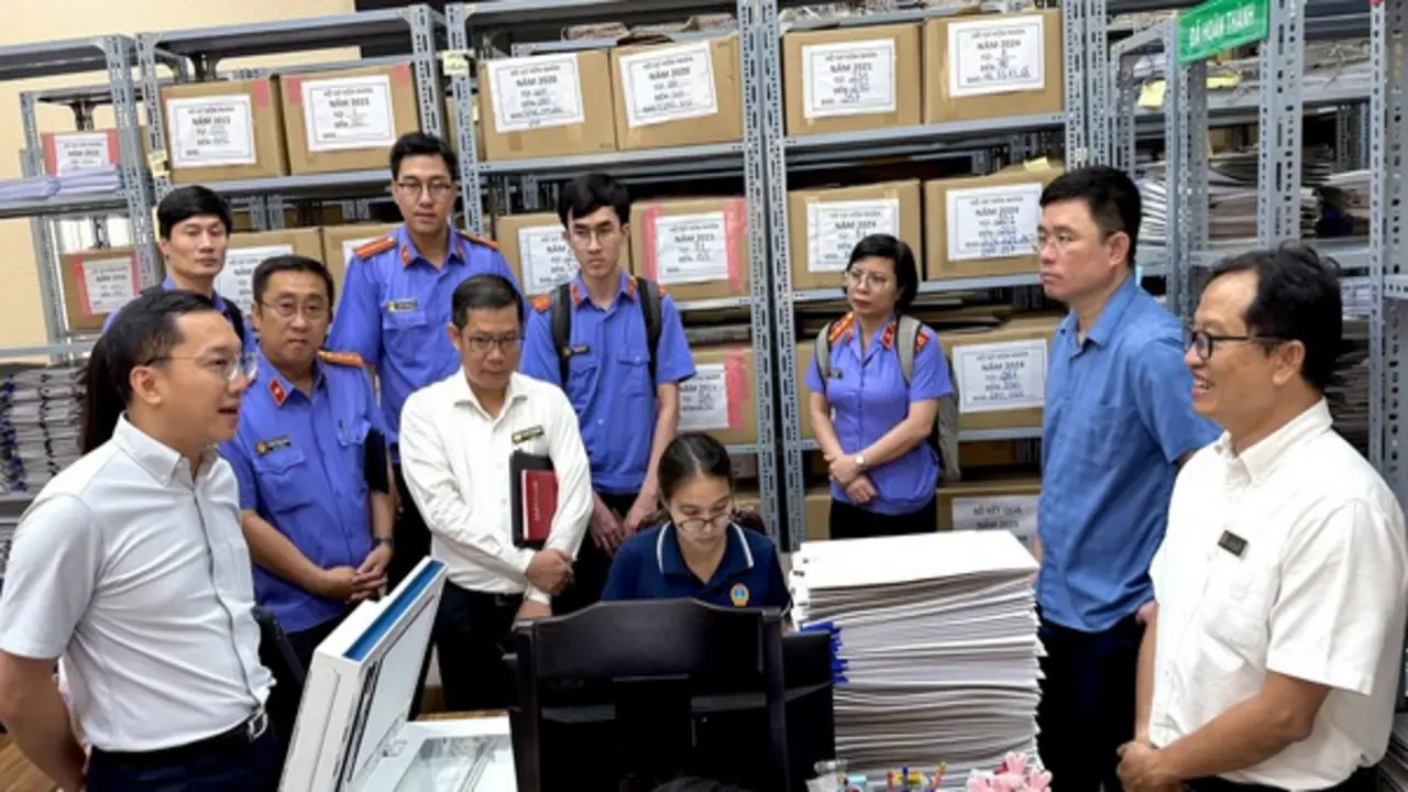 Viện KSND tối cao tham quan mô hình tòa án điện tử ở TP.HCM