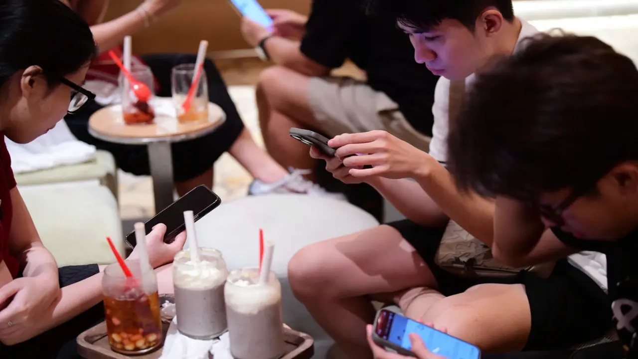 Với 1,29 tỉ lượt tải, người dùng Việt chơi game di động nhiều và lâu hàng đầu khu vực