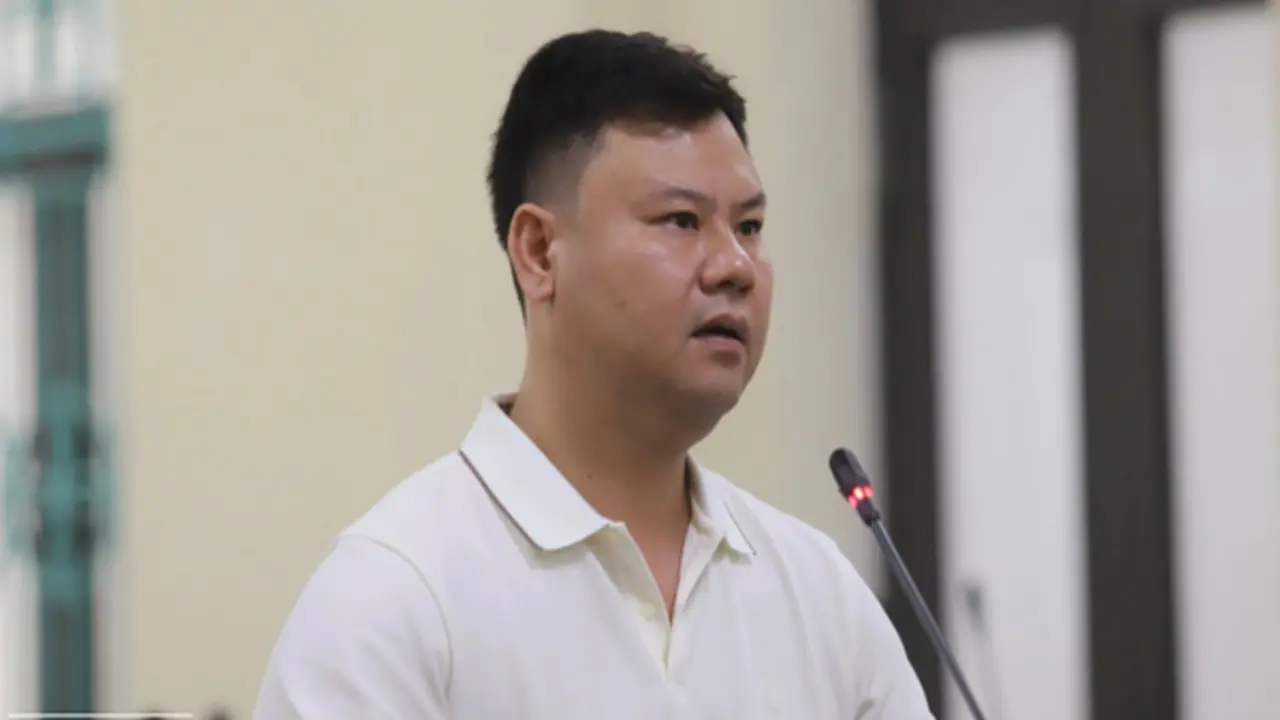 Vụ chặn đầu, khóa đuôi ô tô giữa đường ngày Tết: Người đàn ông bị phạt 50 triệu đồng