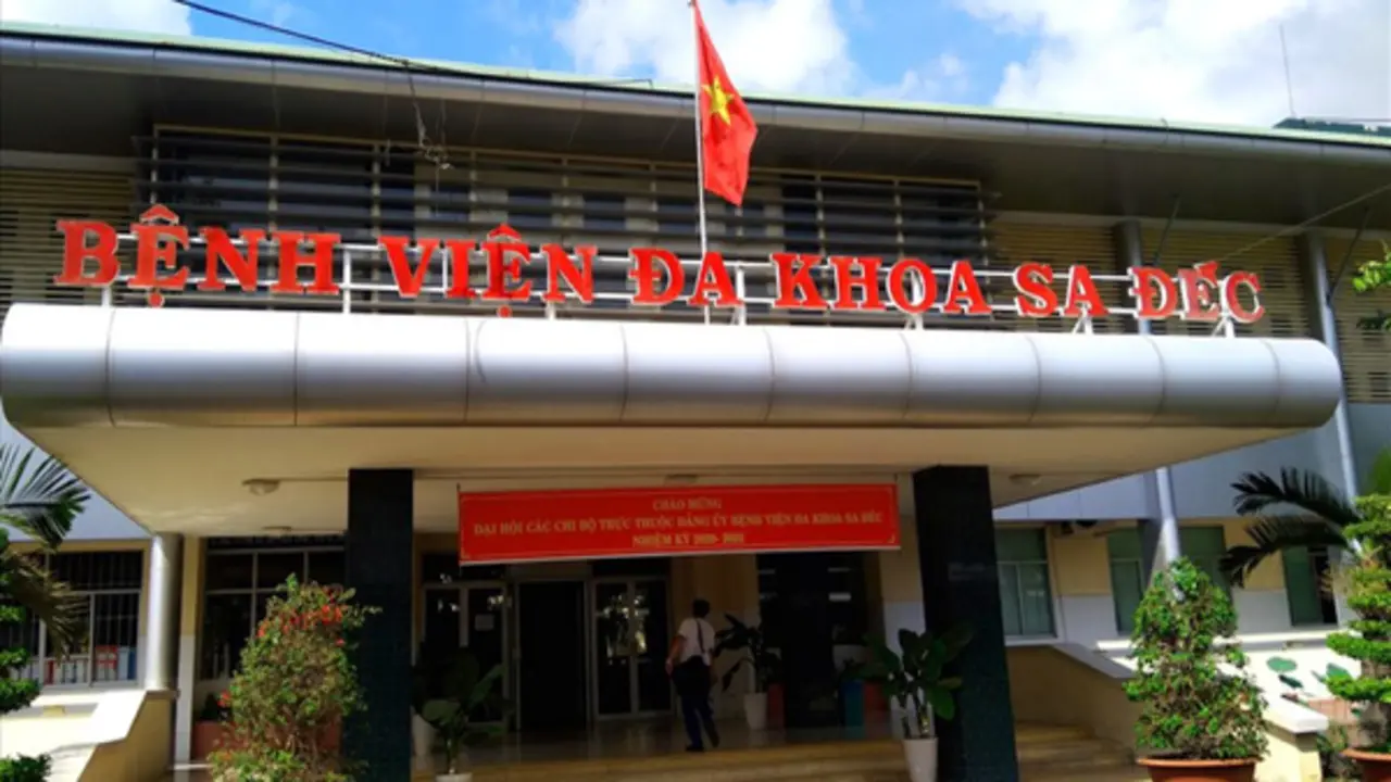 Vụ hàng chục học sinh đau bụng sau bữa trưa: 62 ca nhập viện, 2 trường hợp nặng