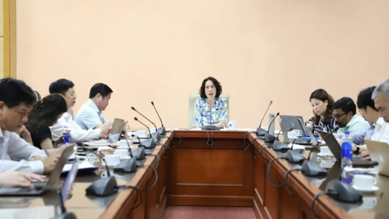 WHO cảnh báo khẩn cấp về dịch Ebola, Bộ Y tế họp bàn ứng phó