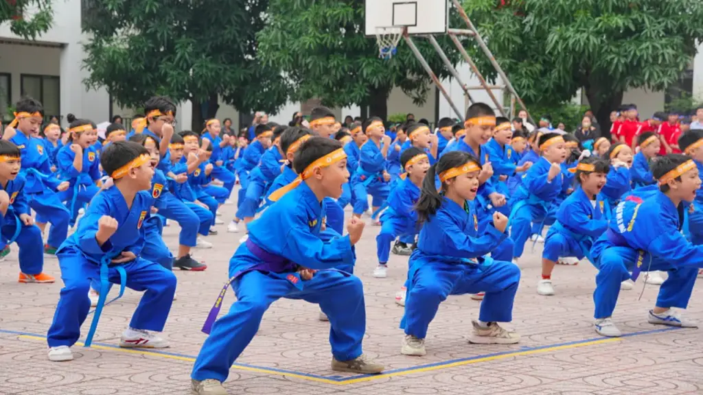 WHO cảnh báo 'khủng hoảng thiếu vận động' ở giới trẻ Việt Nam