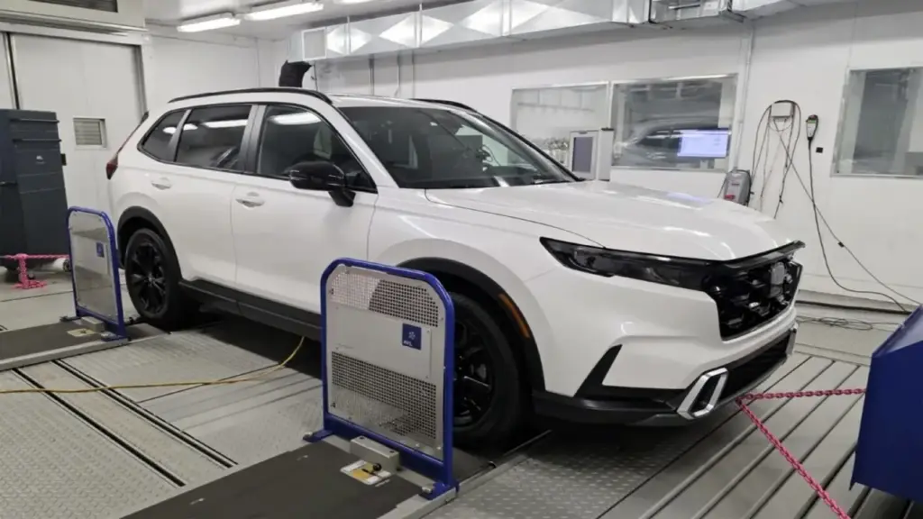 Xe điện 'ghét' thời tiết lạnh, xe hybrid 'sợ' trời nóng