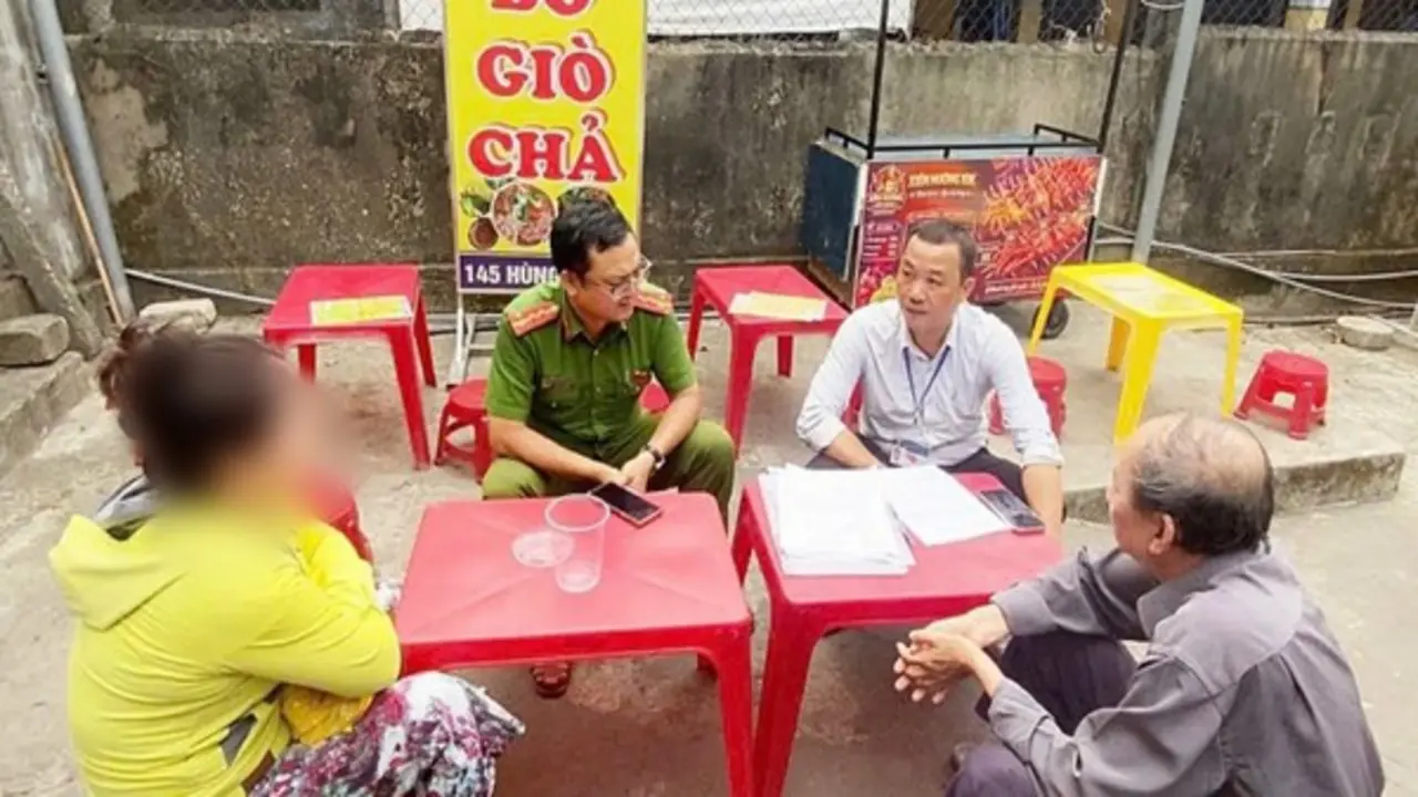 Xôn xao ly chè ở Huế có gá 170.000 đồng: Chủ quán lên tiếng