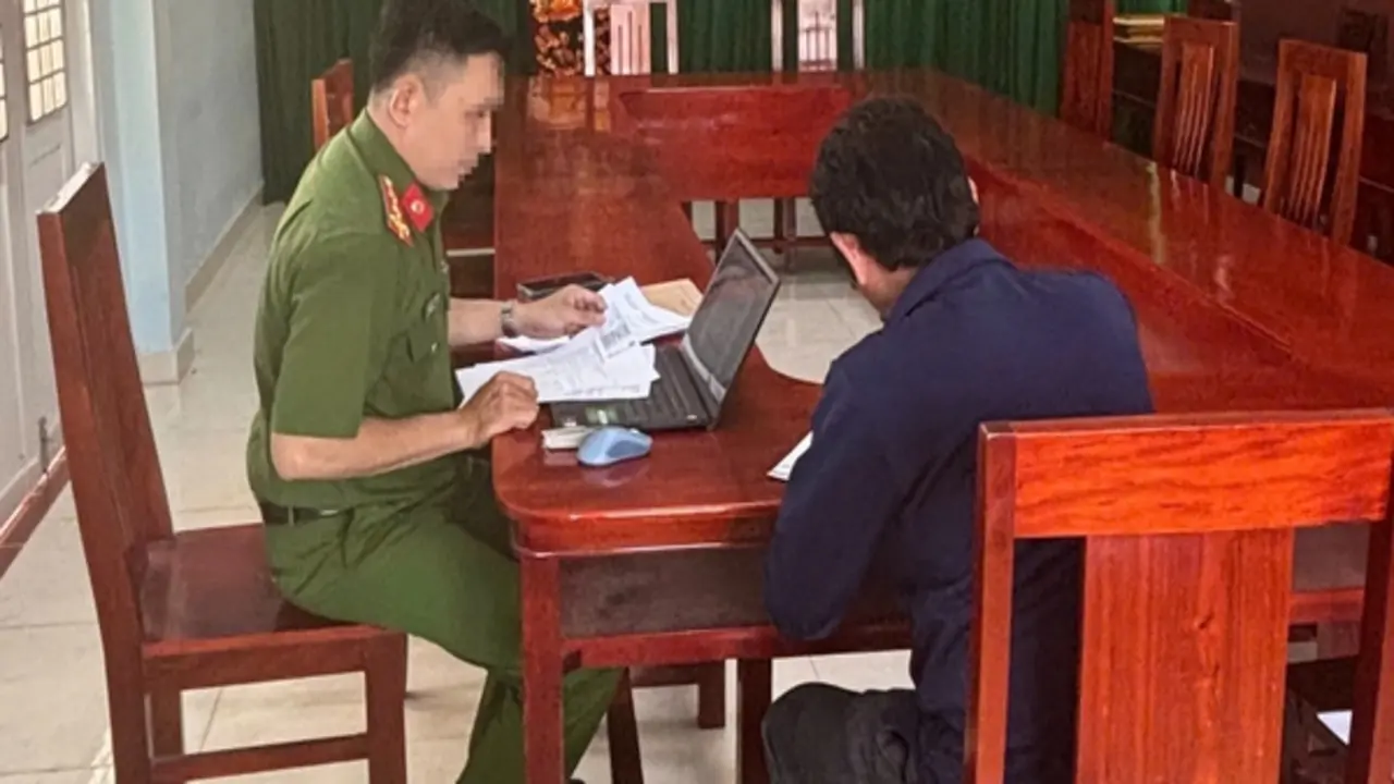 Xử phạt người đàn ông bình luận sai sự thật, xúc phạm lực lượng công an