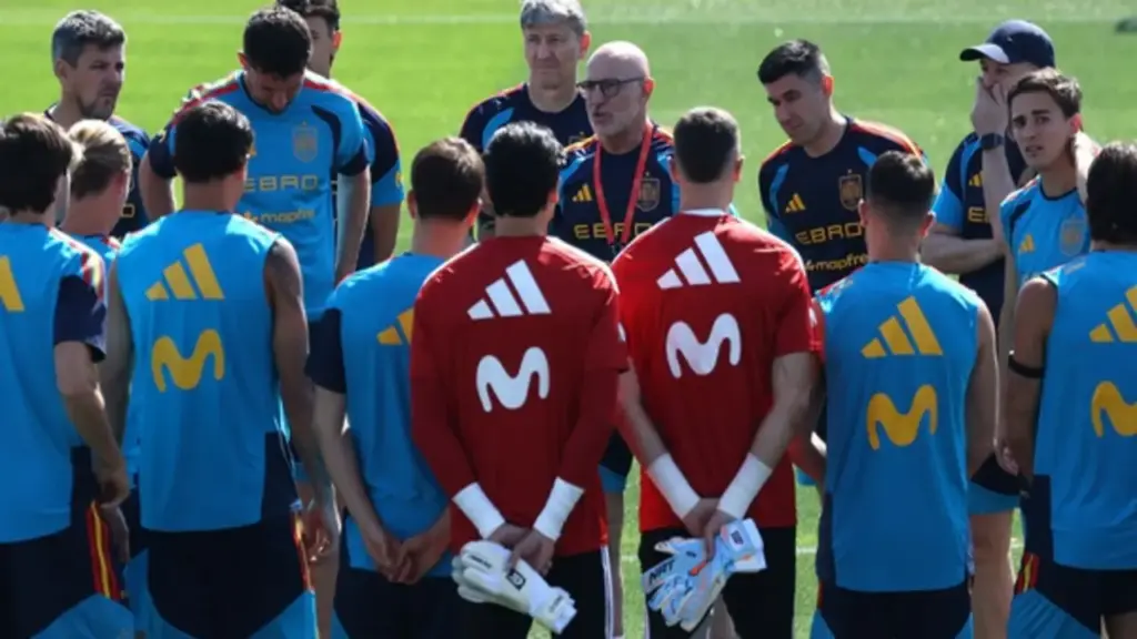 12 cầu thủ đội tuyển Tây Ban Nha bất ngờ bị kiểm tra doping trước World Cup