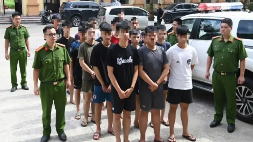 18 thiếu niên tụ tập đánh nhau, bị camera AI nhận diện từng khuôn mặt