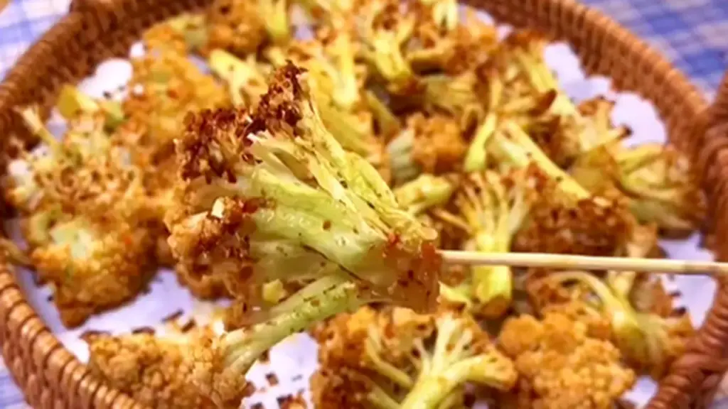 2 loại rau tưởng sạch nhưng lại dễ "ngậm" thuốc trừ sâu, nhất cái đầu bảng