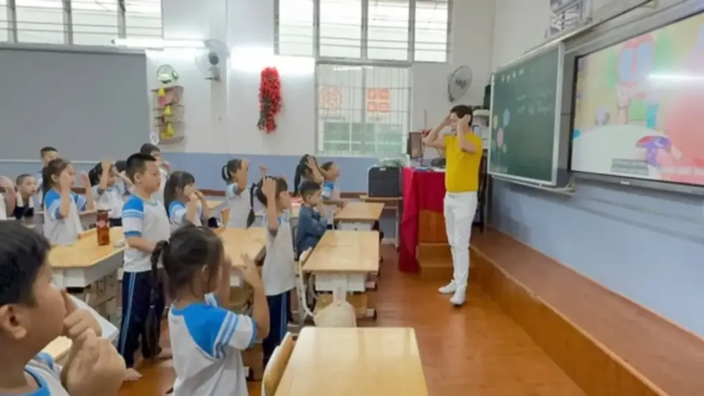 246 trường học của TP.HCM được tự tuyển giáo viên, hợp đồng giáo viên nước ngoài