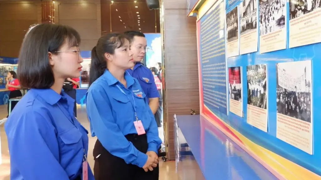 329 đại biểu thảo luận sôi nổi tại các diễn đàn Không gian văn hóa Hồ Chí Minh
