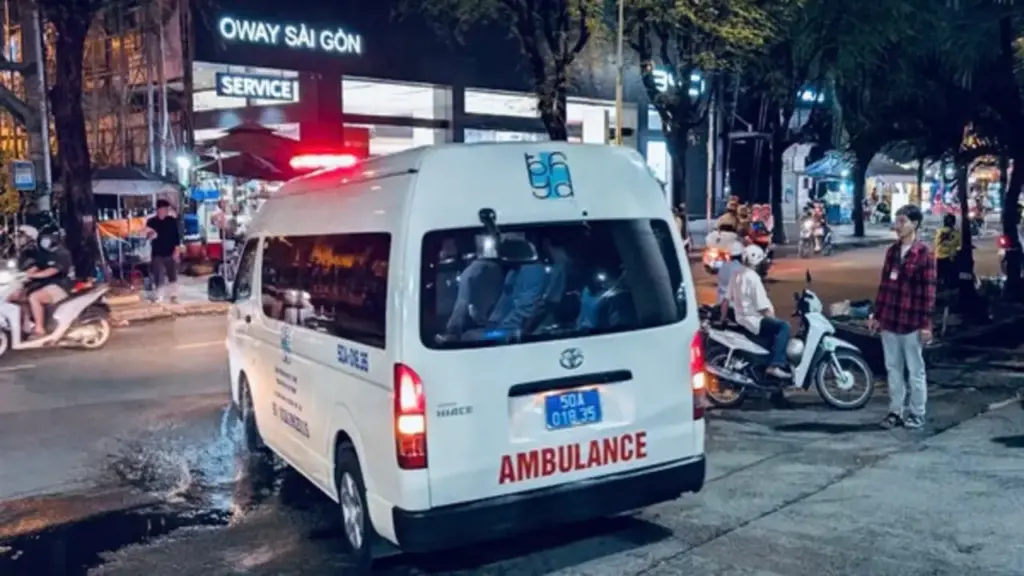 4 phút 'chạy đua' nghẹt thở ở TP.HCM: CSGT mở đường đưa quả tim hiến tặng đến bệnh viện