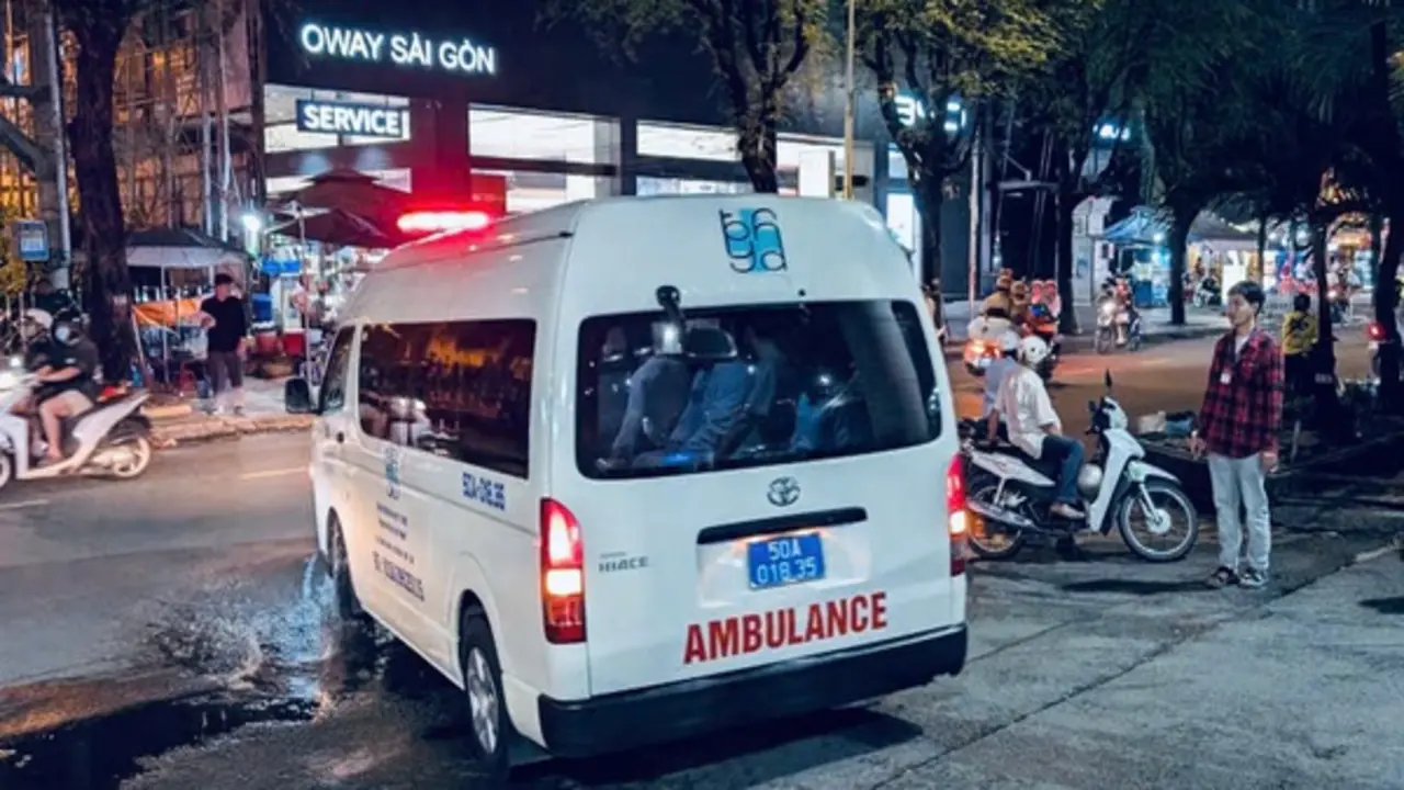 4 phút 'chạy đua' nghẹt thở ở TP.HCM: CSGT mở đường đưa quả tim hiến tặng đến bệnh viện