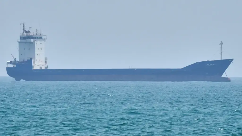 'Ác mộng hậu cần' khi eo biển Hormuz mở lại