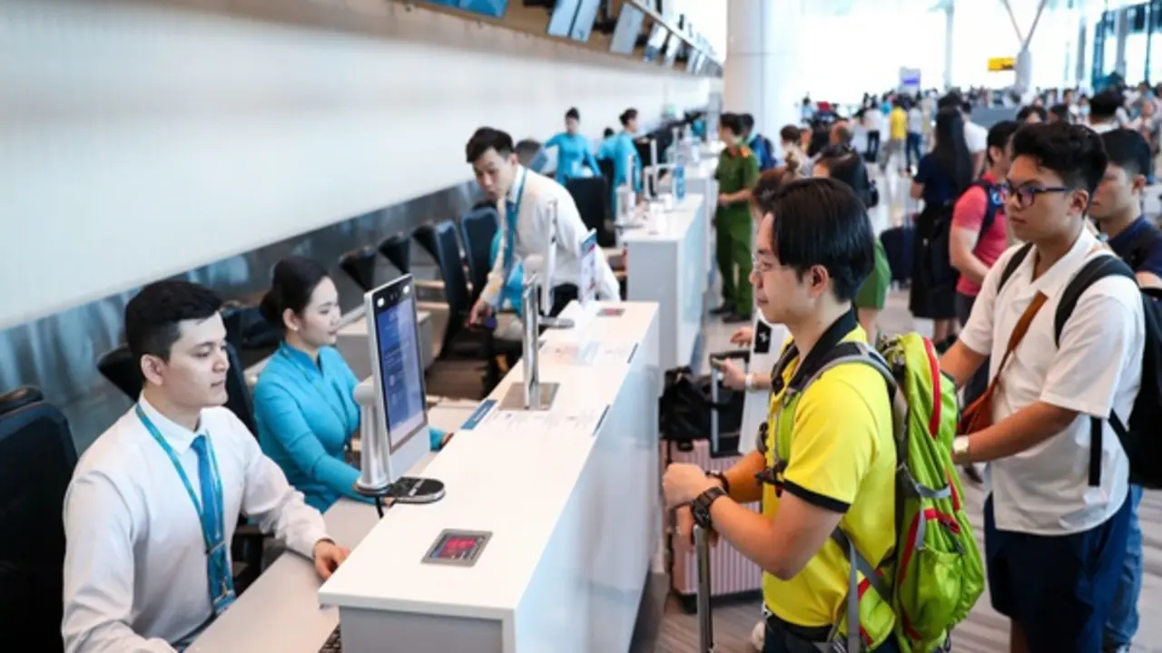 Ai được mua vé máy bay thương gia bằng ngân sách khi đi công tác nước ngoài?