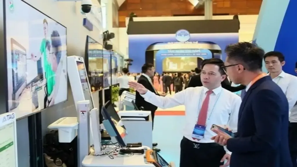 AI, UAV rút ngắn khoảng cách giữa bác sĩ và người bệnh