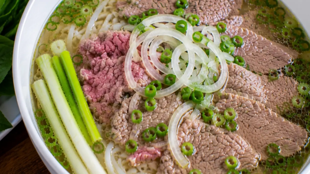 Ăn sáng với phở, cơ thể nhận được những lợi ích gì?