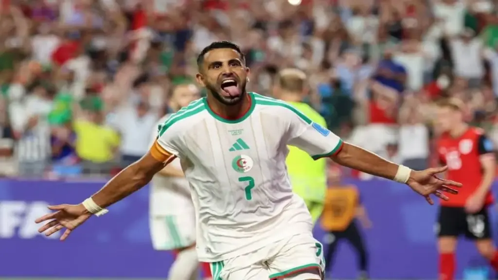 Áo và Algeria chia điểm theo cách khó tin, Iran cay đắng rời World Cup