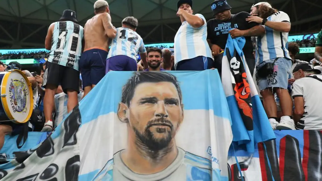 Argentina chuyển cho Mỹ tên 13.000 ông bố nợ cấp dưỡng nuôi con: Cấm xem World Cup!