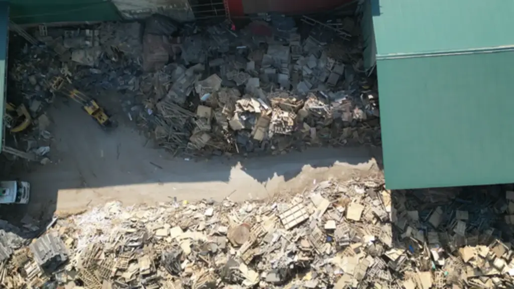 Bắc Ninh: Yêu cầu loạt xưởng sản xuất, tập kết gỗ trái phép dừng ngay hoạt động