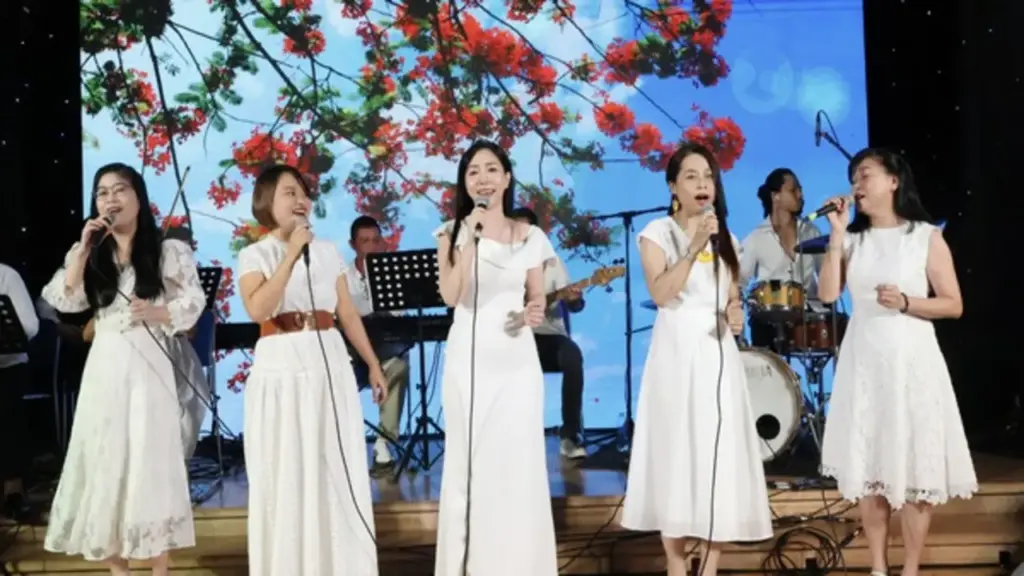 Bác sĩ TP.HCM hát gây quỹ, mang lại ánh sáng cho bệnh nhi khó khăn
