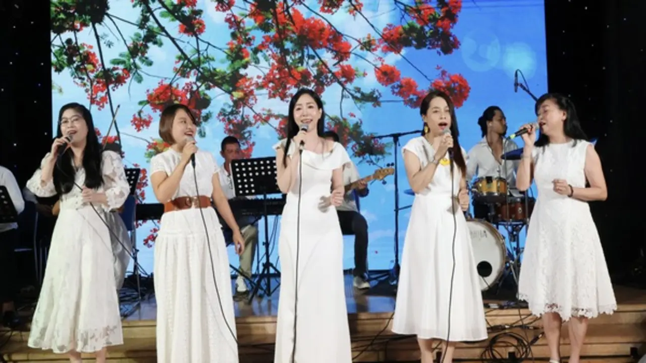 Bác sĩ TP.HCM hát gây quỹ, mang lại ánh sáng cho bệnh nhi khó khăn