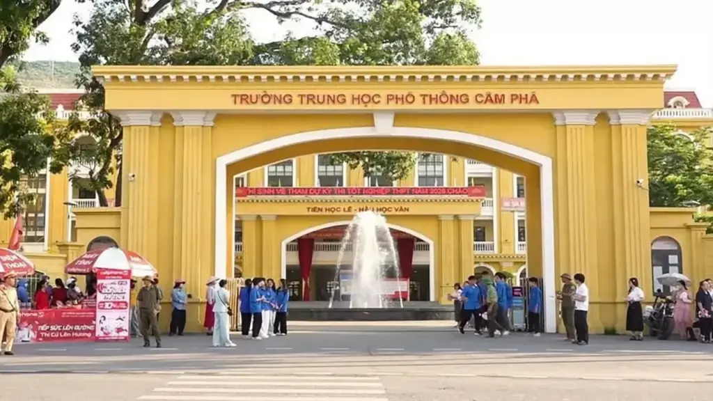 Bài thi 'giám thị nhắc đáp án' được chấm bình thường
