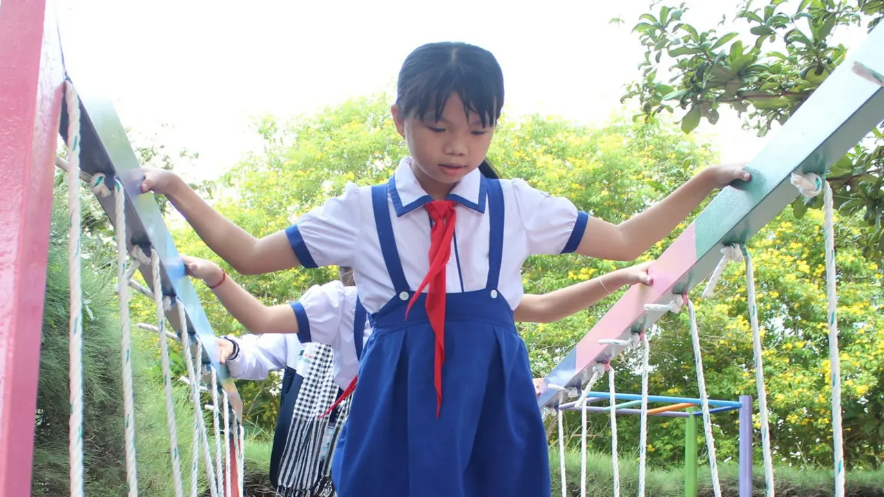 Bạn đọc ủng hộ Thanh Bùi: Trẻ dưới 16 tuổi nên tránh xa mạng xã hội