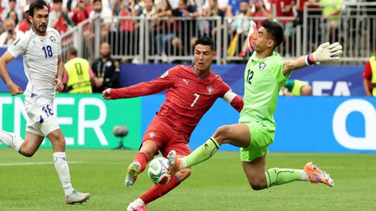 Bản lĩnh Ronaldo đưa Bồ Đào Nha vượt khó