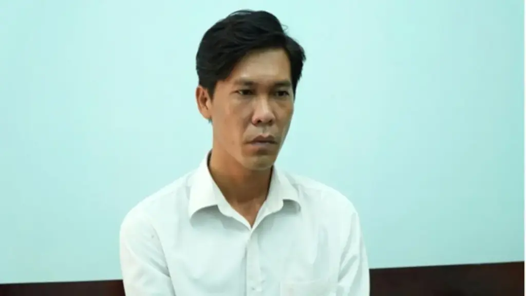 Bắt cựu cán bộ địa chính vì chứng thực sai 5 hồ sơ chuyển nhượng đất