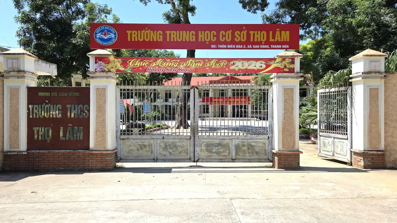 Bất ngờ lý do thầy giáo làm lộ đề thi môn tiếng Anh