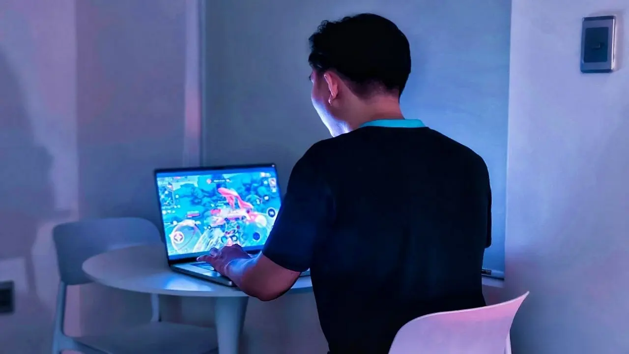 Bẫy tâm lý 'thức khuya trả thù'
