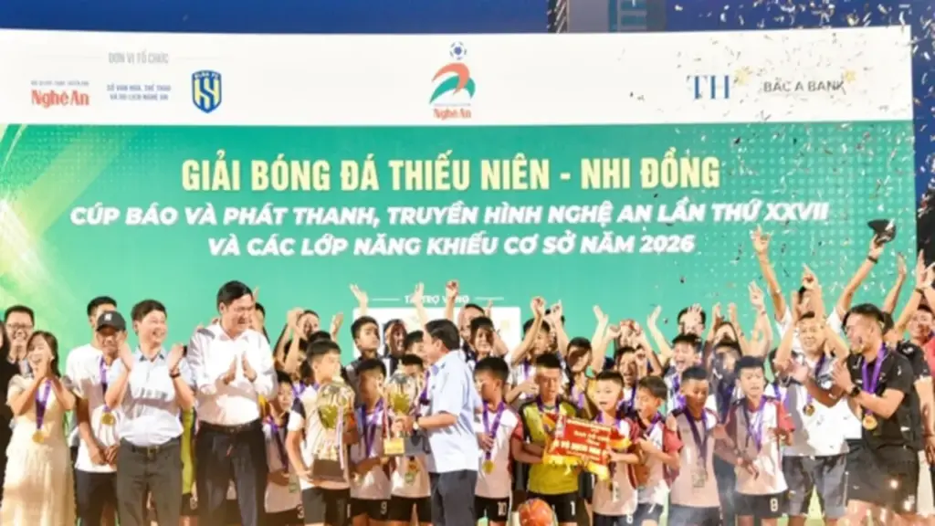 Bế mạc Giải Bóng đá Thiếu niên - Nhi đồng Cúp Báo và phát thanh, truyền hình Nghệ An lần thứ 27