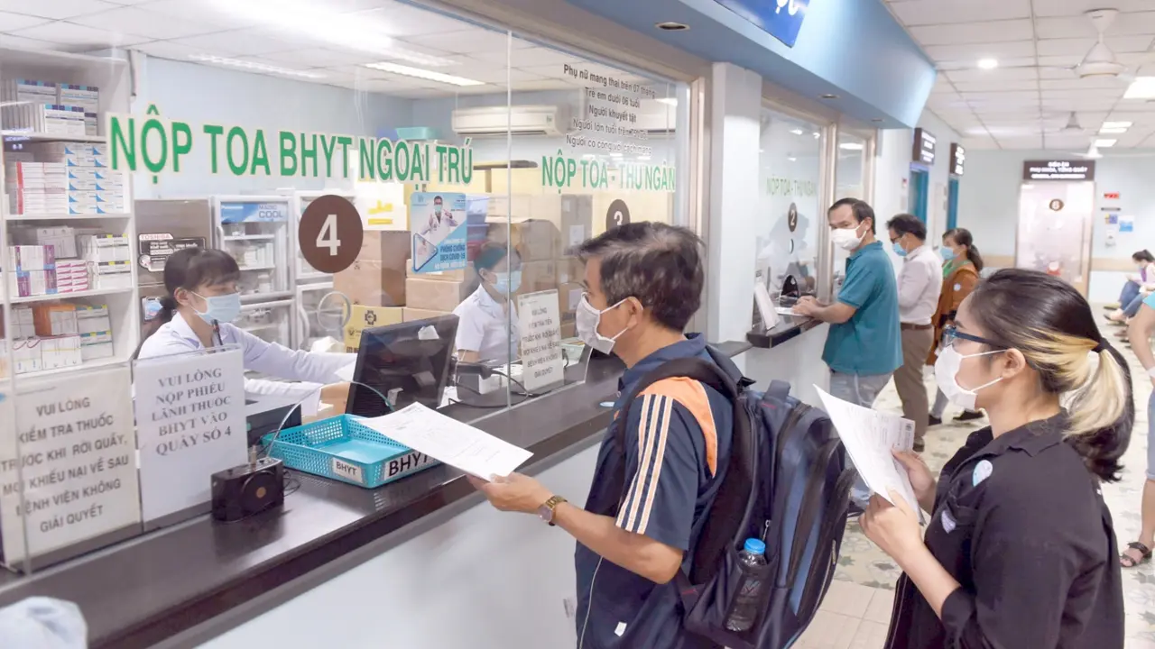 Bệnh viện phải công khai các chương trình hỗ trợ thuốc miễn phí cho người bệnh