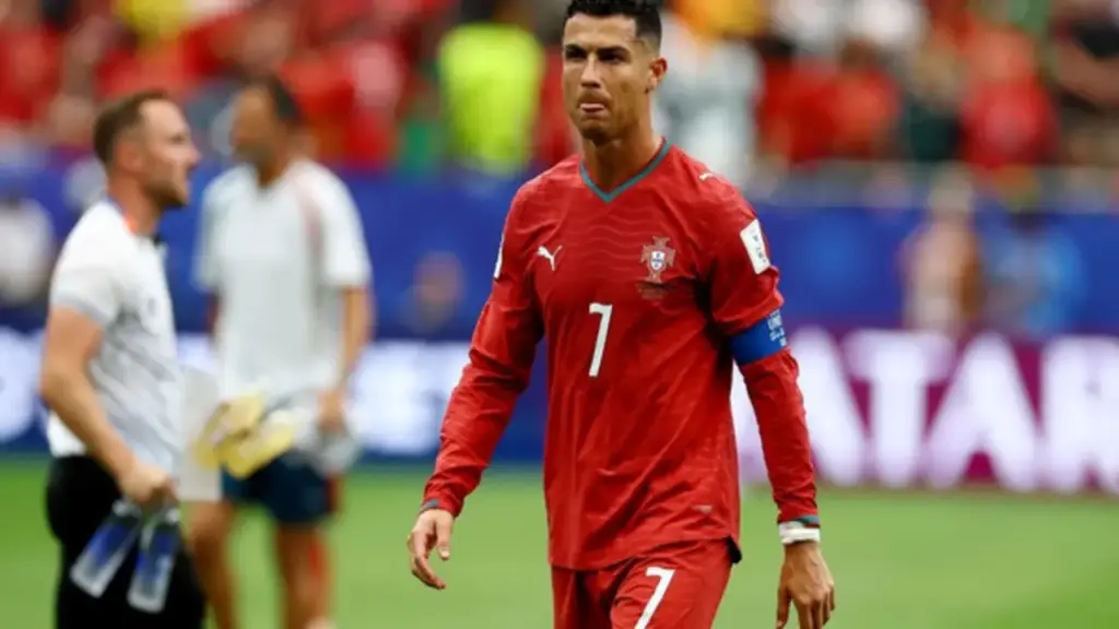 Bị gọi là ‘lời nguyền’ của đội tuyển Bồ Đào Nha, Ronaldo nói gì?