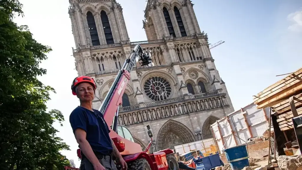 Bí mật bên dưới nhà thờ Đức Bà Paris