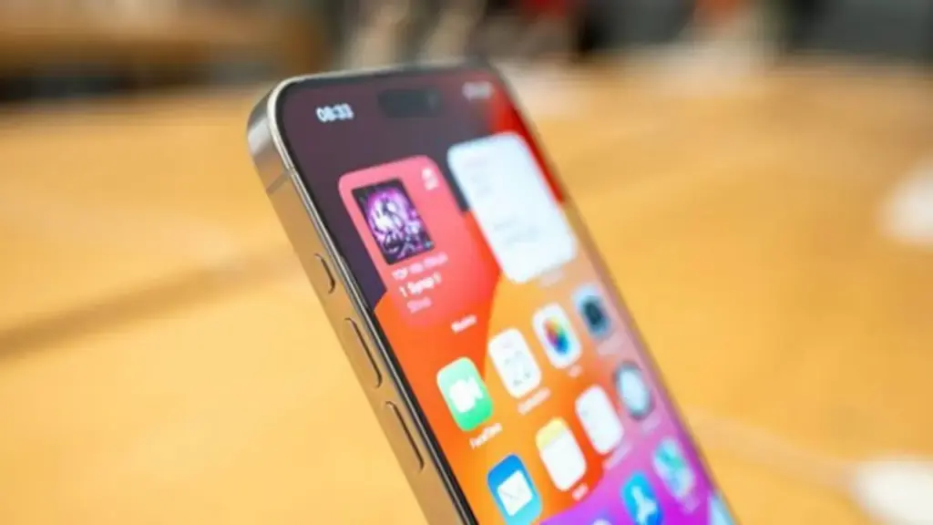 Bí mật phía sau quyết định thay thép không gỉ bằng titan của Apple