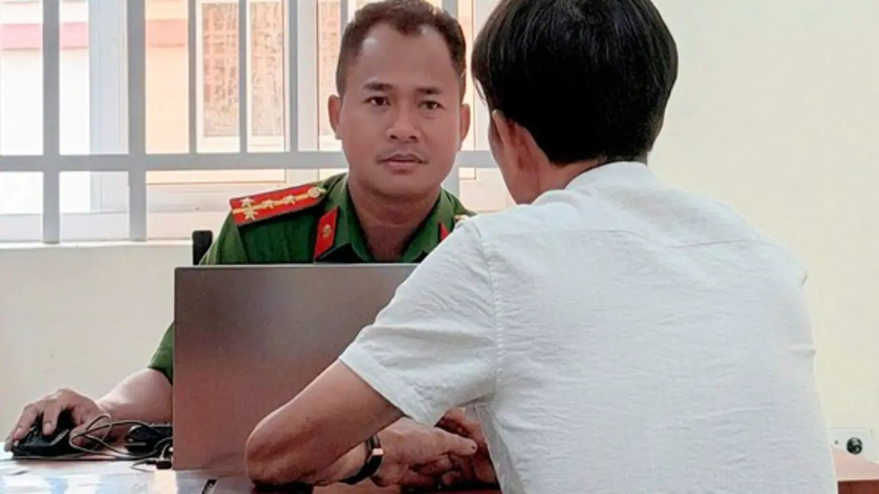 Bị phạt 7,5 triệu vì bình luận xúc phạm lực lượng công an trên fanpage công an xã