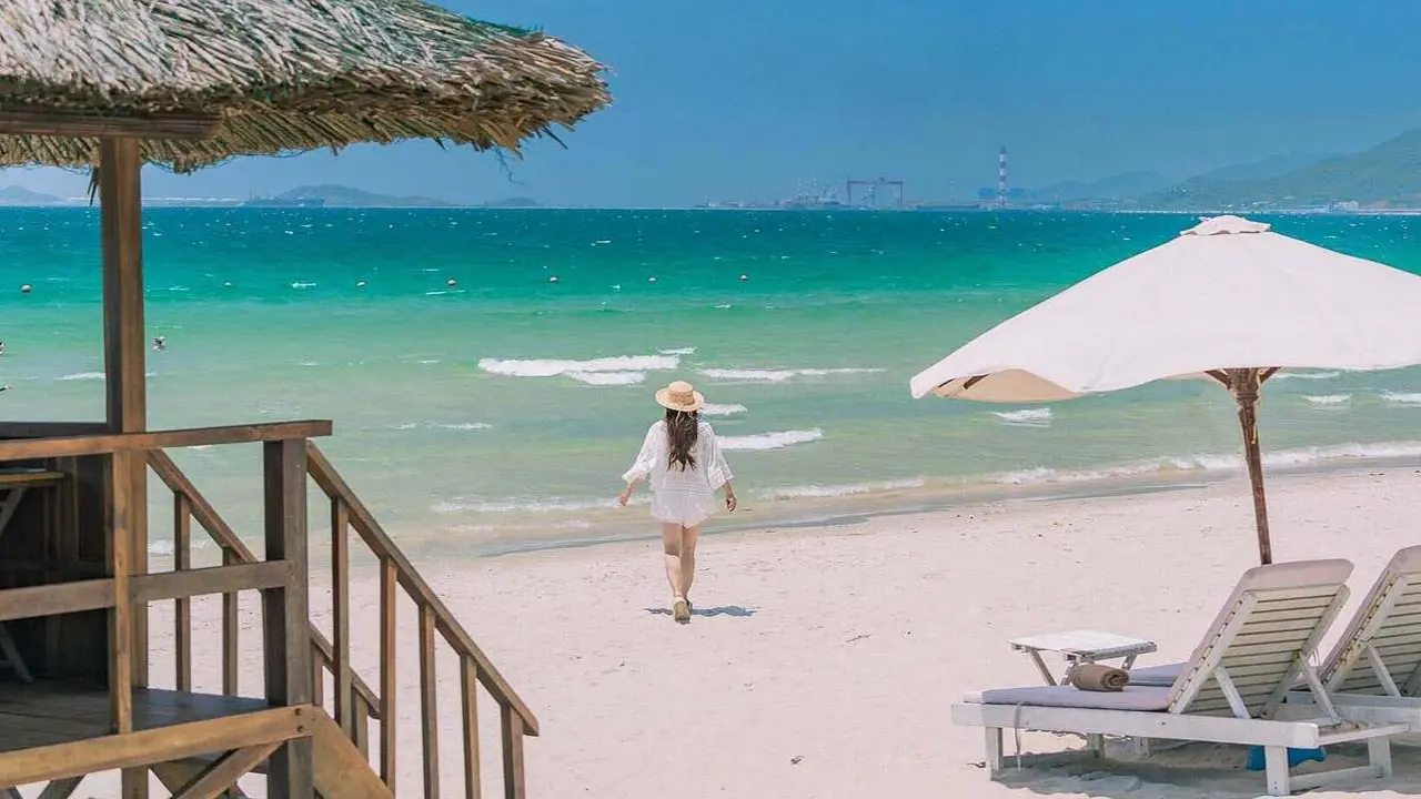 Biển Dốc Lết 'đẹp như tranh' trong mắt khách Hà Nội