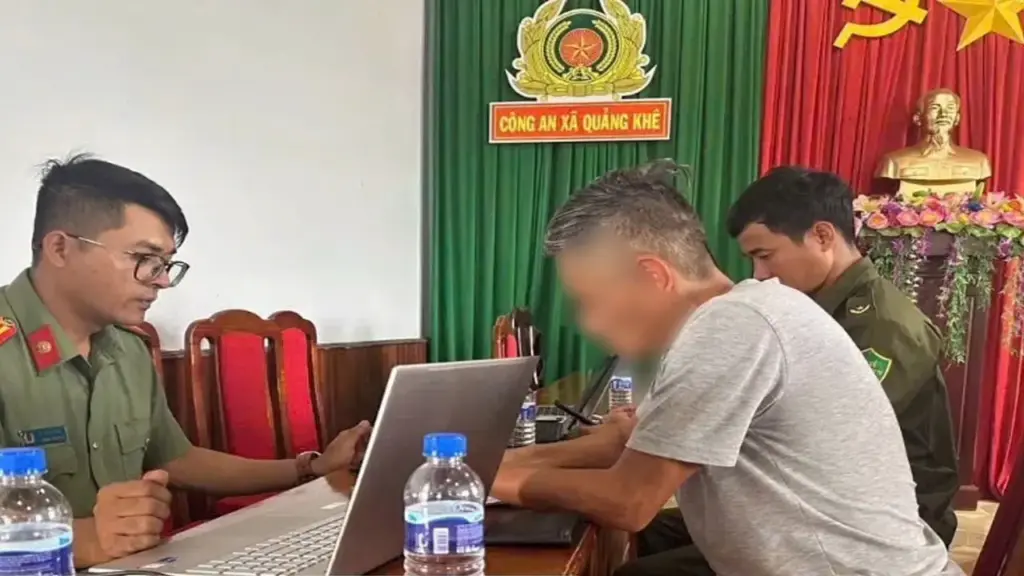 Bình luận sai sự thật về video diễn tập của công an, 2 người bị triệu tập