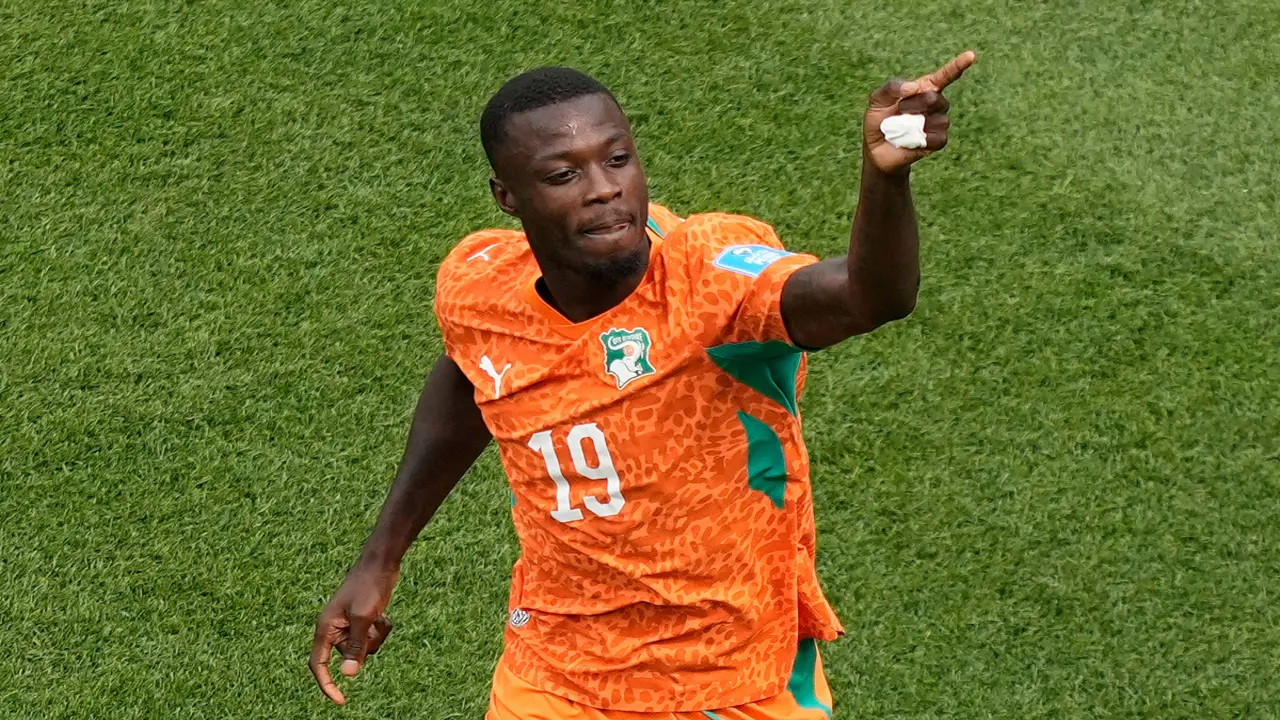 Bờ Biển Ngà lần đầu vượt qua vòng bảng World Cup