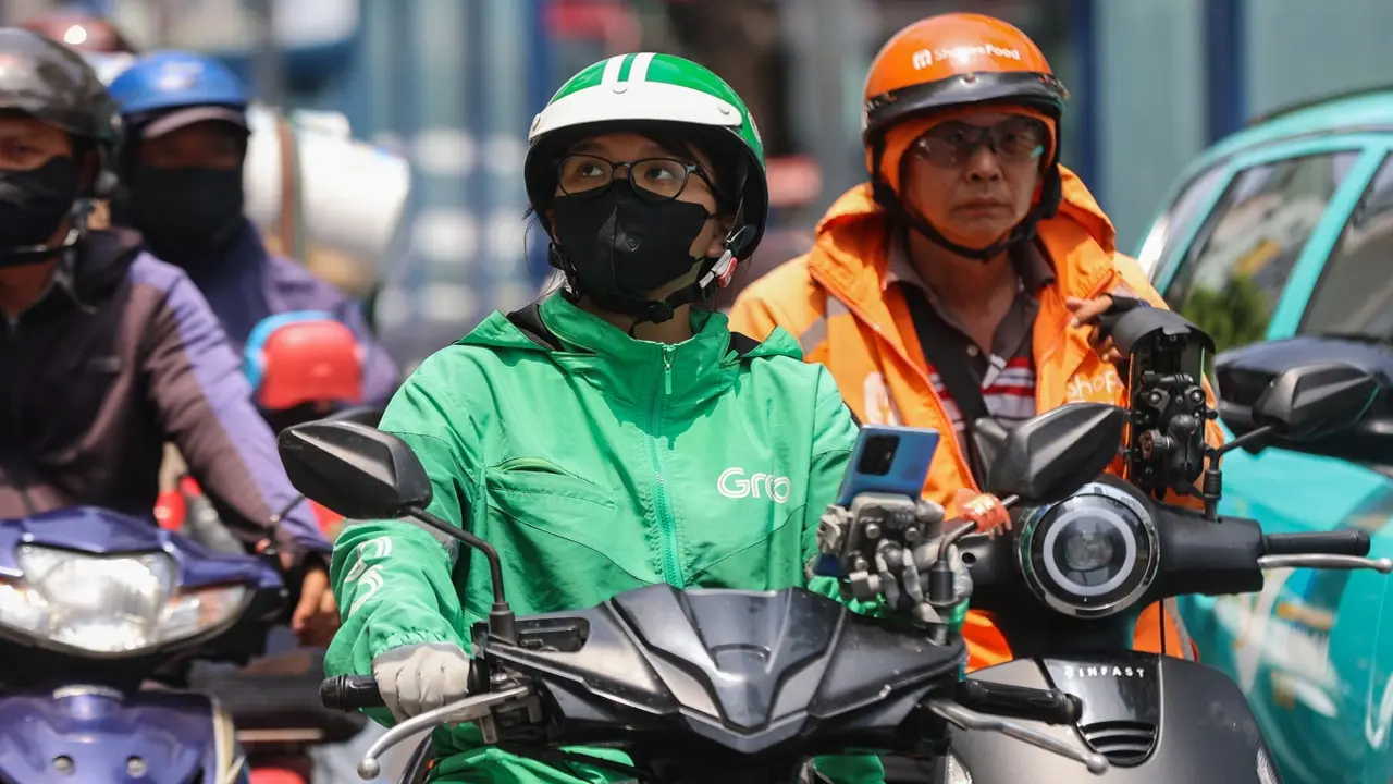 Bộ Nội vụ: Chưa bổ sung tài xế công nghệ vào diện đóng BHXH bắt buộc