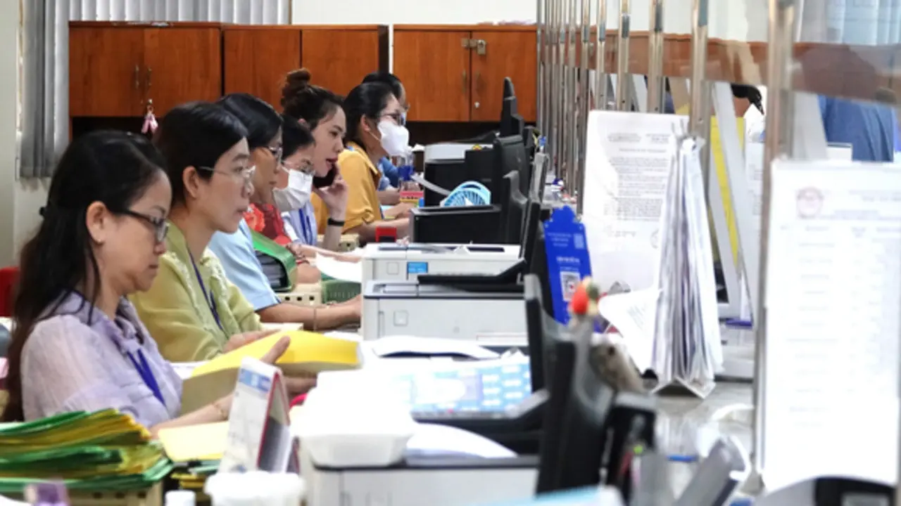 Bộ Nội vụ đề xuất phương án mới phân bổ biên chế công chức cấp tỉnh, xã