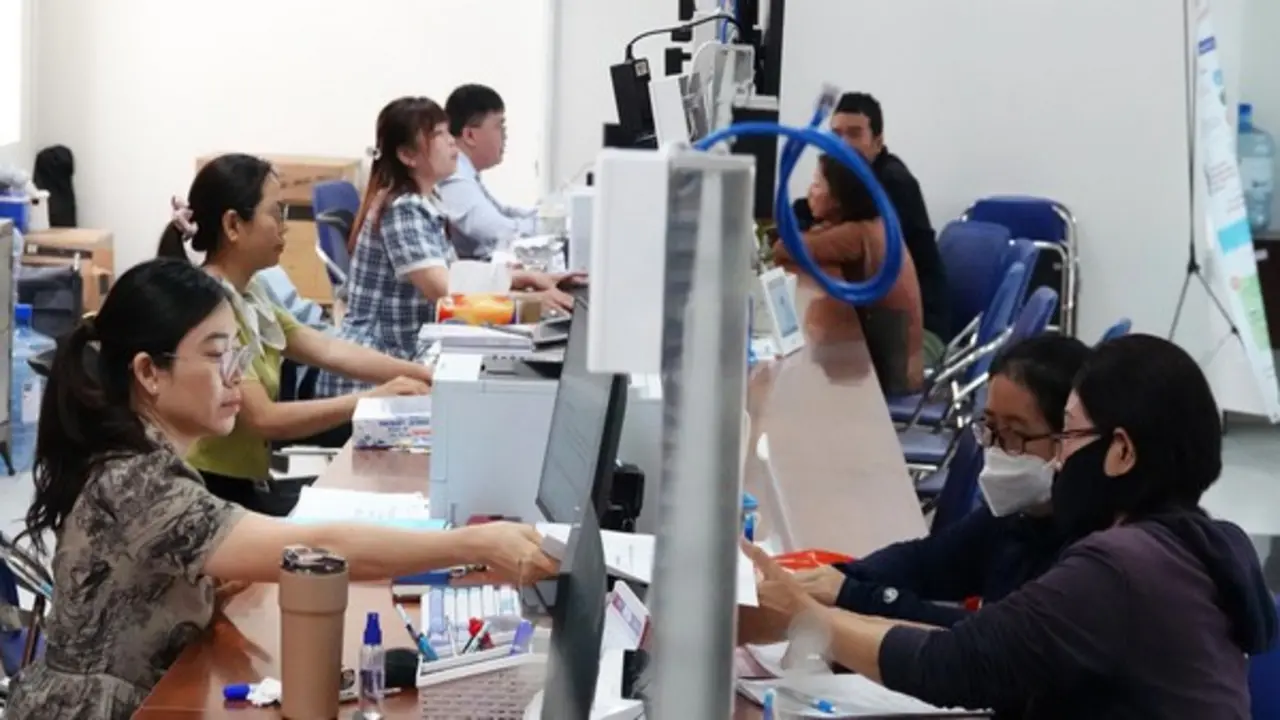 Bổ sung biên chế gắn với nhiệm vụ mới, nhất là cấp xã