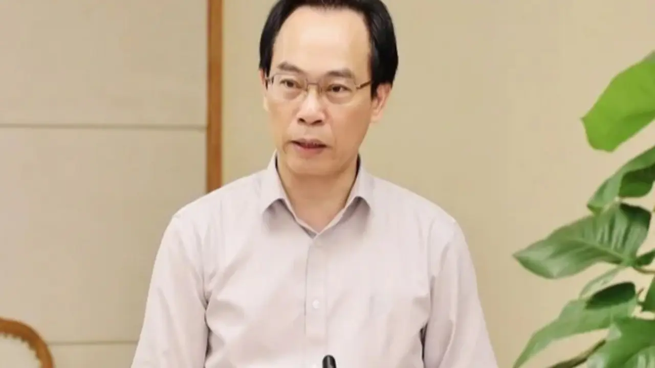 Bộ trưởng Hoàng Minh Sơn: 'Áp lực không nằm ở hình thức thi'