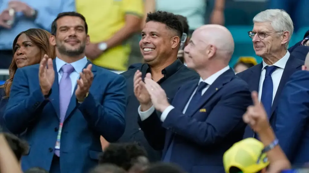Brazil - Nhật Bản: Vinicius đá chính, Neymar dự bị