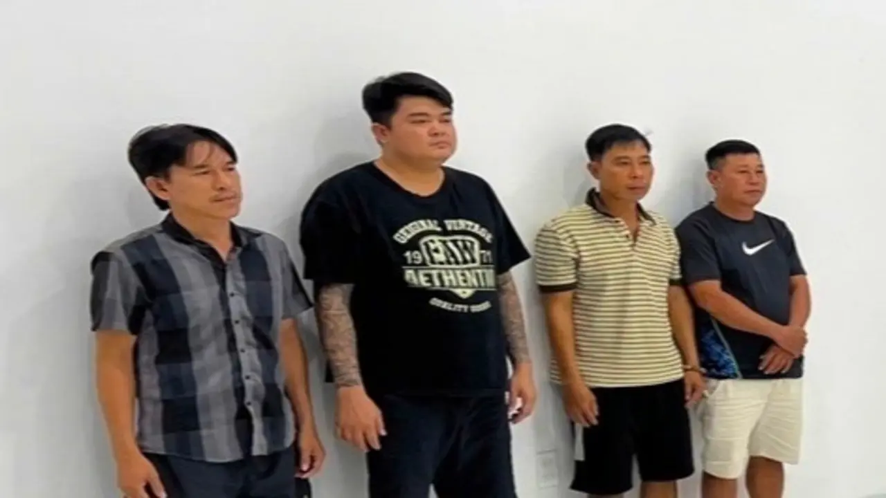 Cá độ bóng đá qua mạng, 4 người bị bắt