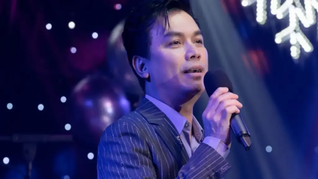 Ca sĩ Mạnh Quỳnh đính chính